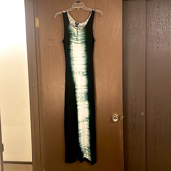 Rue21 Dresses & Skirts - **Buy 4 Get 1 Free. $5 items only!  Maxi Dress. Size XS